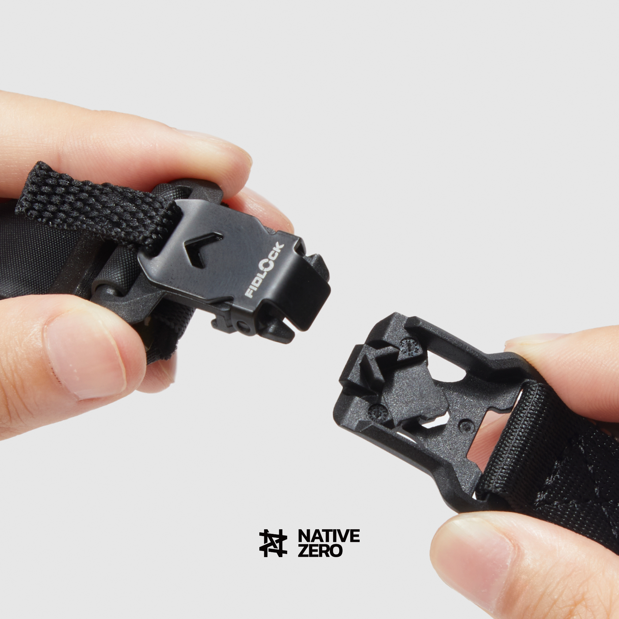 ARI 1.0 FidLock magnetic buckle, one-second quick-release, easy on easy off — NATIVE ZERO Canada